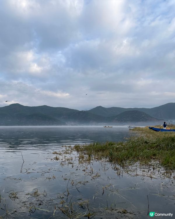 瀘沽湖晨霧仙境之旅 ☁️ 水性楊花超夢幻！🌸