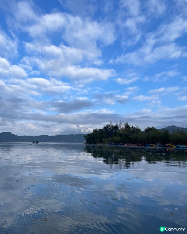 瀘沽湖晨霧仙境之旅 ☁️ 水性楊花超夢幻！🌸