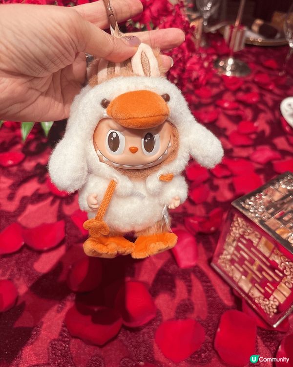 我帶咗Crybaby 同Labubu 鴨仔出街玩，重同埋佢哋...