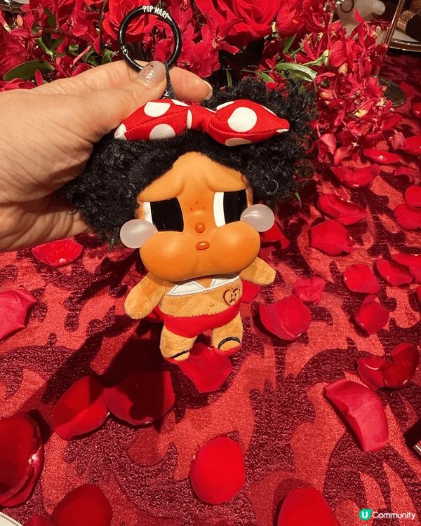 我帶咗Crybaby 同Labubu 鴨仔出街玩，重同埋佢哋...