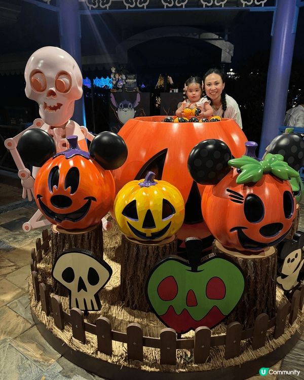 萬聖節帶小朋友去迪士尼樂園係好開心，可以玩埋夜晚超正