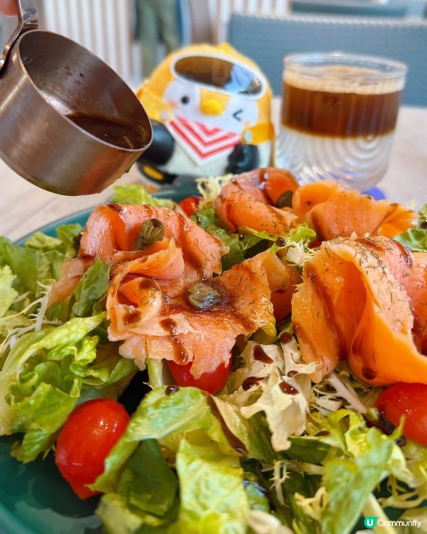 落地玻璃🏙️！高挑空間感十足嘅餐廳🤤！食到停唔到口😋