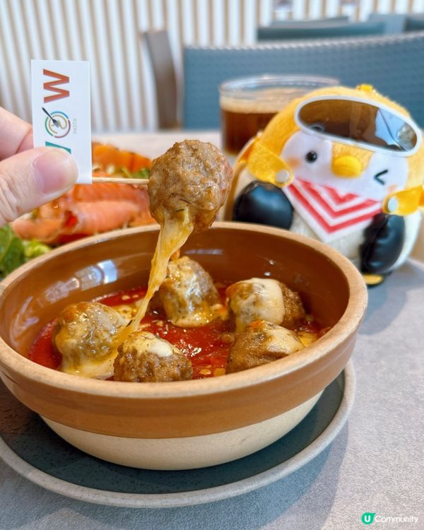 落地玻璃🏙️！高挑空間感十足嘅餐廳🤤！食到停唔到口😋