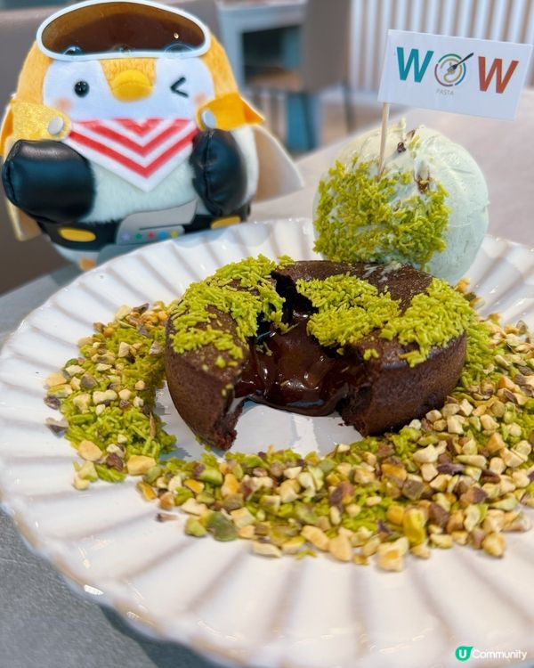 落地玻璃🏙️！高挑空間感十足嘅餐廳🤤！食到停唔到口😋