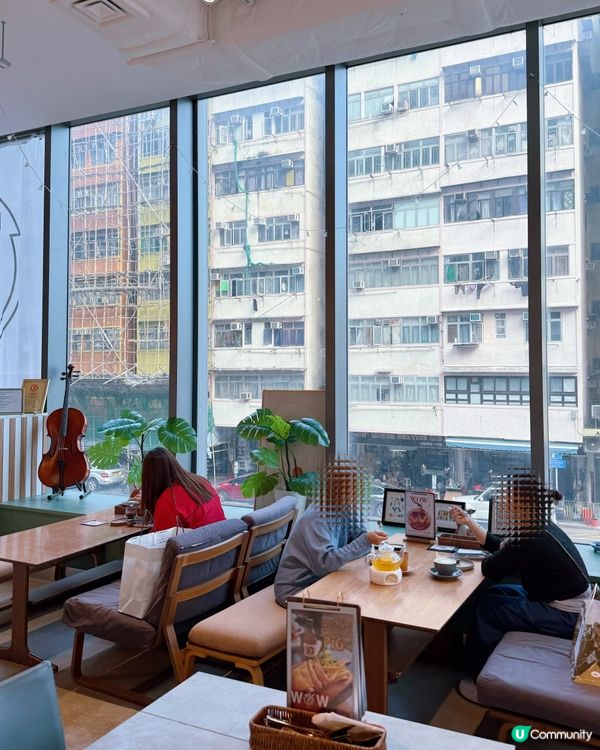 落地玻璃🏙️！高挑空間感十足嘅餐廳🤤！食到停唔到口😋