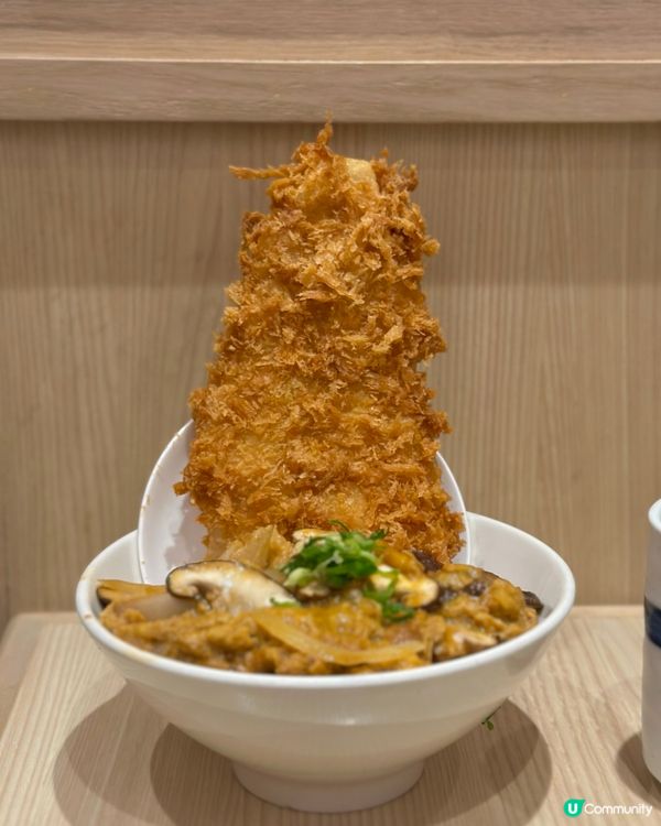 鑽石山！超巨型吉列魚柳滑蛋丼！
