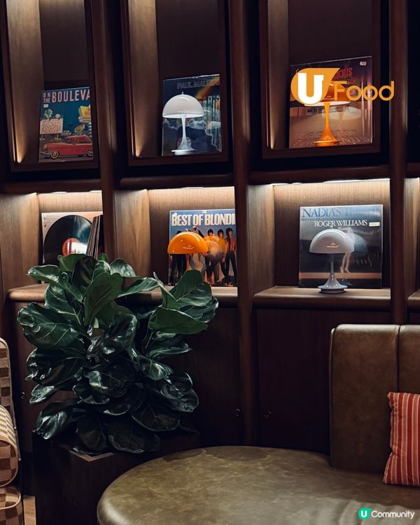 尖沙咀酒店頂樓海景酒吧全新登場！超打卡美式復古風/特色調酒/和牛漢堡扒