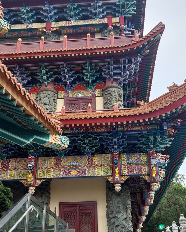 秋高氣爽，風和日麗，最好係到東诵搭吊車直上昂坪，觀賞寶蓮寺及