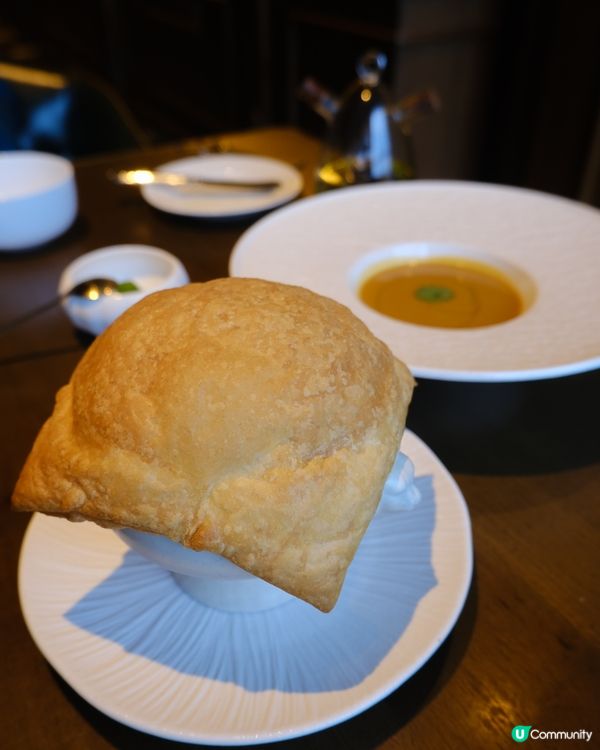 古典圖書風格打卡餐廳