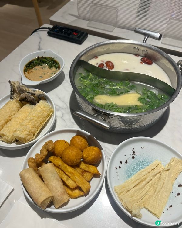 簡約台式火鍋！木系裝潢超Chill 🌿😋