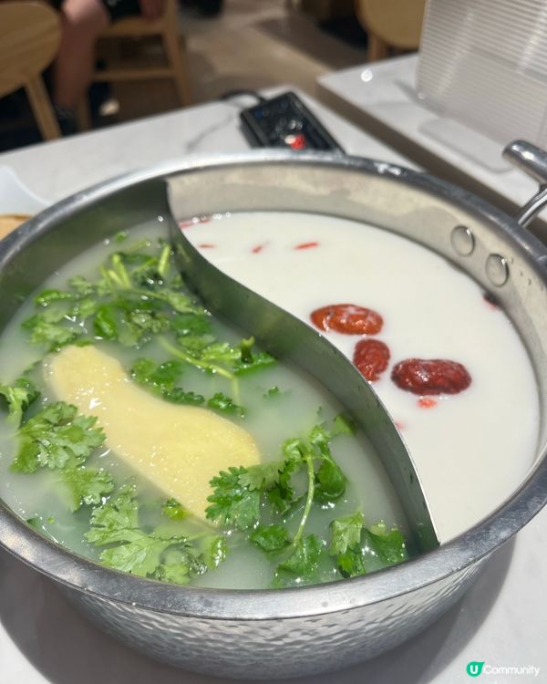 簡約台式火鍋！木系裝潢超Chill 🌿😋