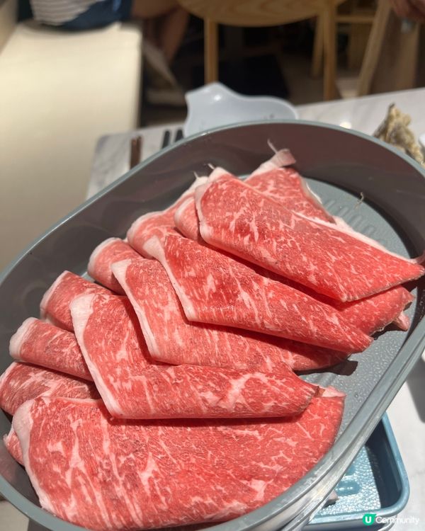 簡約台式火鍋！木系裝潢超Chill 🌿😋