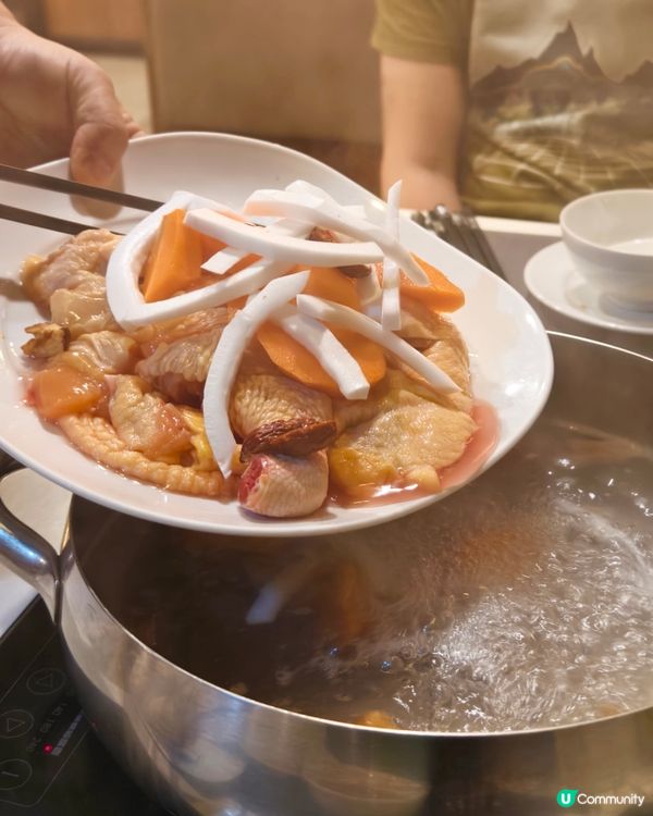 老字號火鍋，清甜椰子雞鍋