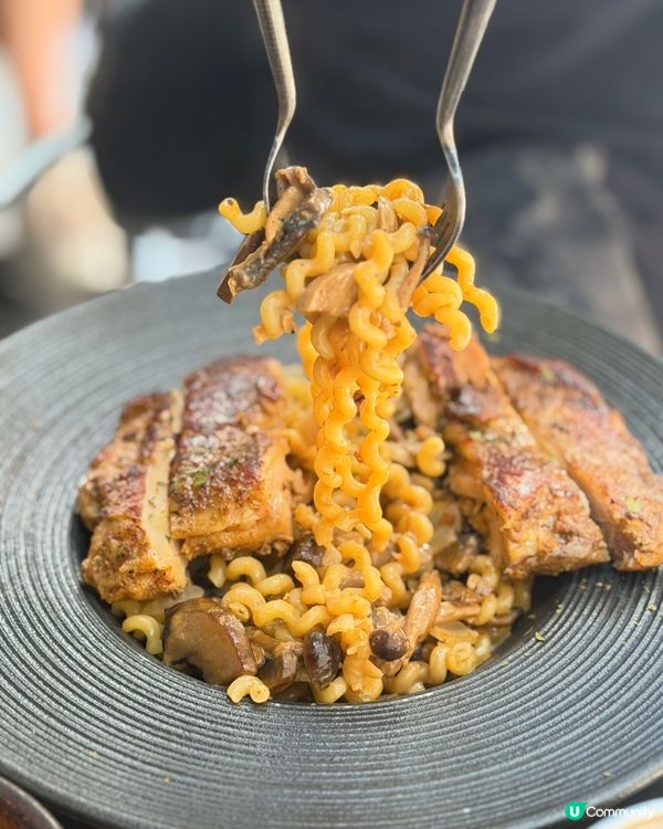 旺角型格咖啡店！捲捲意粉必試😋🍝