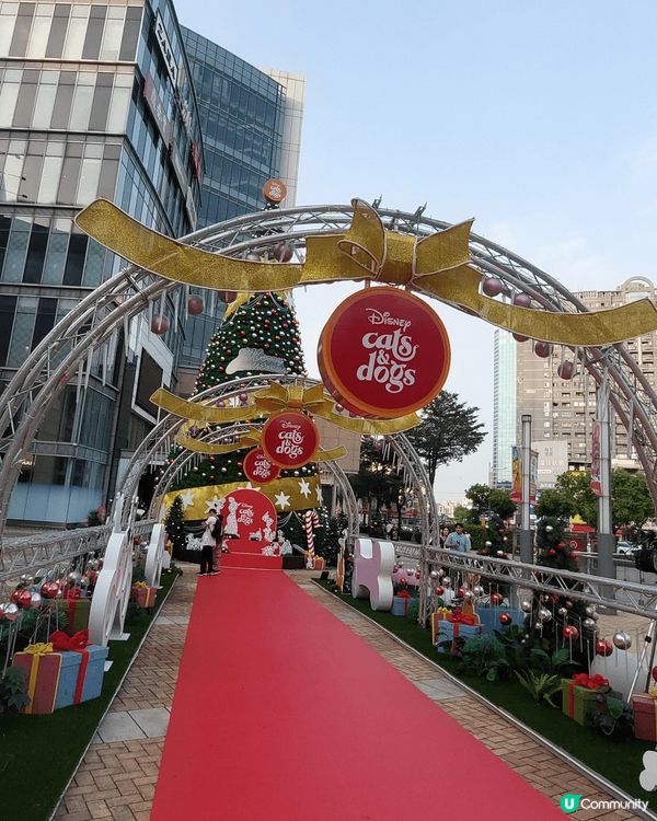 台灣高雄漢神巨蛋，是遊客去高雄旅遊必到景點之一，商場近巨蛋捷...