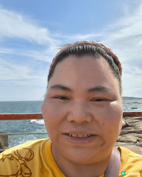 黑色衣服的相我化了妆