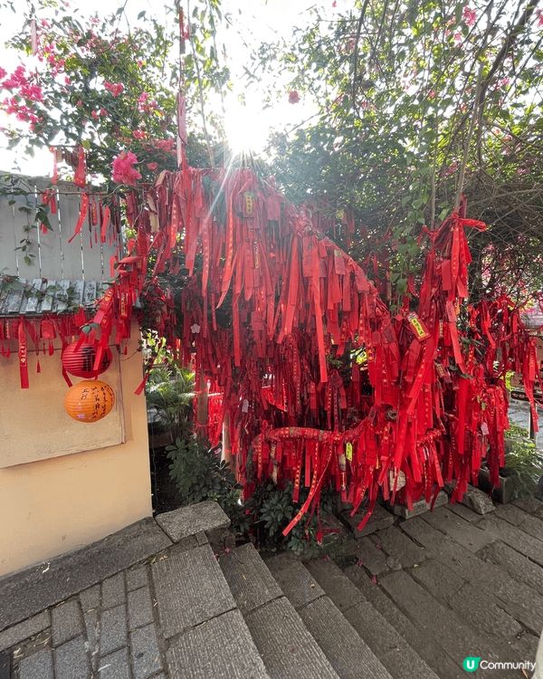 深圳龍崗的甘坑古鎮，場內有不少大型打卡位置，親子遊玩地點，也...