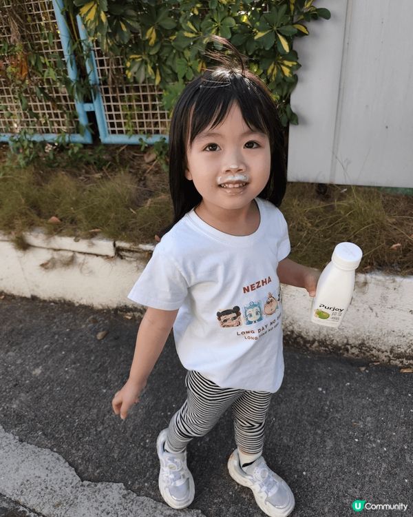 小朋友仲細 成日會用手接觸唔同嘅嘢 例如：BB、食物等，所以...