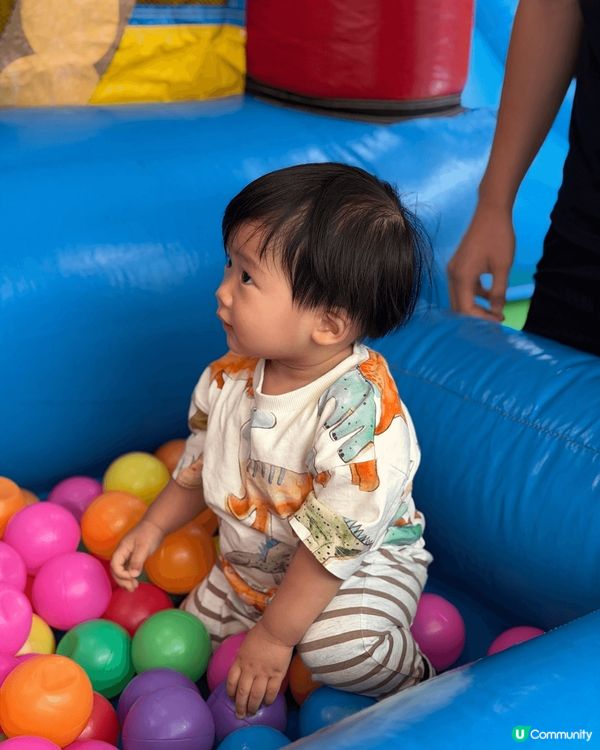 Bb 日常生活照，平時木鍾意落公園玩和好為食好鍾意食野