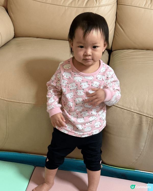 15個月大嘅Baby Charlotte 最鍾意玩、食同瞓！...