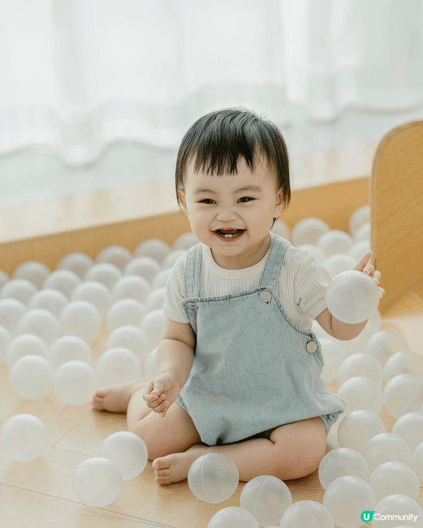 樂澂係一個又開心又百厭嘅BB，最鍾意食嘢！仲要好貪玩！