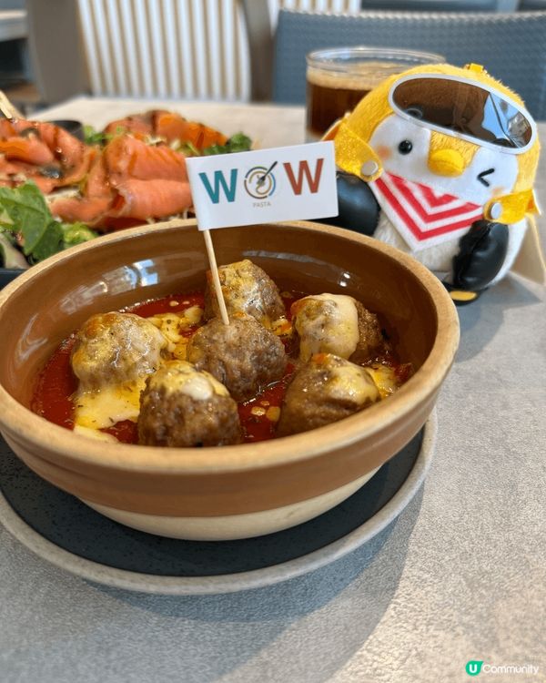 聖誕可以考慮下黎WOW Cafe❤️ 焗乳豬好大份勁香香，心...