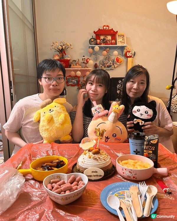 生日時同一班好朋友聚在一起慶祝，而且上朋友家玩。