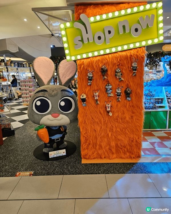 時代廣場B1中庭有巨大優獸大都會既兔兔Judy，可以合照打卡...