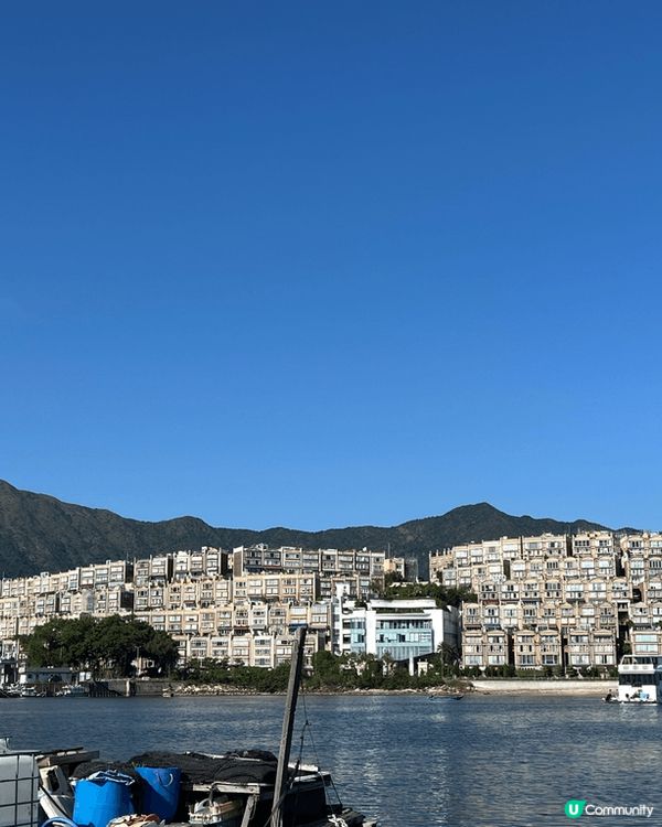 位於大埔三門仔的魚排，隨了可以享受寧靜的環境釣魚之外，吹吹海...