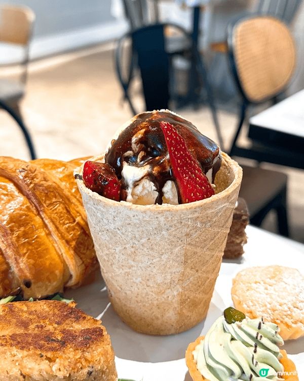 新推出嘅afternoon tea終於係一個人都可以食到啦✨...