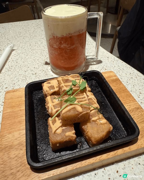 尖沙咀海城麻吉哩厚，新派台灣料理香蕉班戟非常好味，草莓沙冰芝...