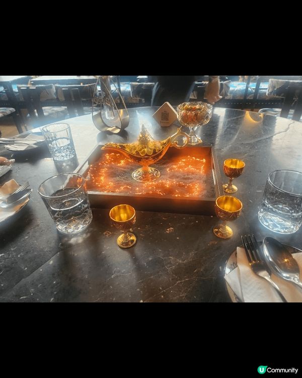 Arcadia,是地中海風情與魔法主題餐廳，聖誕氣氛濃厚，食...