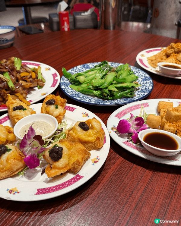 這間女人街食飯公司位置方便，小菜有鑊氣，裝修很有特色，性價比...