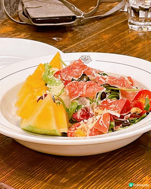 佛山岭南天地，集零售、餐飲、娛樂、旅遊及文化等多功能设施，是...