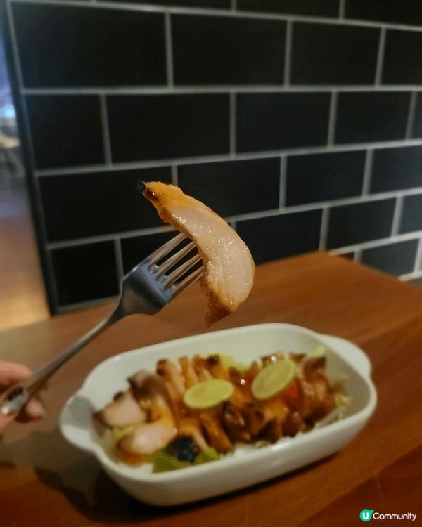 聖誕必去餐廳，樣樣食品都勁打咭，仲要有輕煙效果，好似係雲上餐...