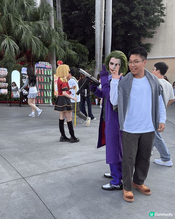 深圳歡樂谷真係好好玩，有唔少NPC互動，仲可以同佢地比心影相...