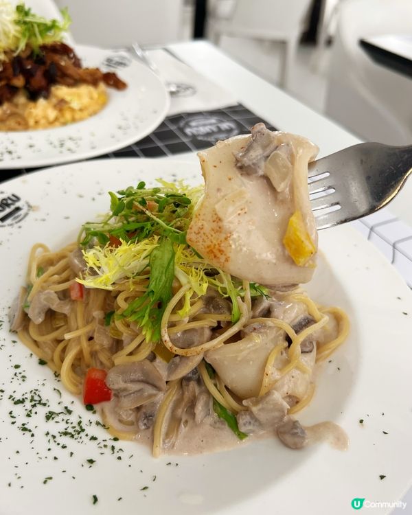 超人氣打卡餐廳𝐔𝐋𝐔𝐑𝐔🖤🤍