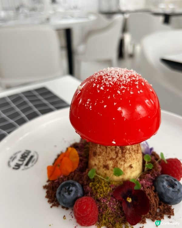 超人氣打卡餐廳𝐔𝐋𝐔𝐑𝐔🖤🤍