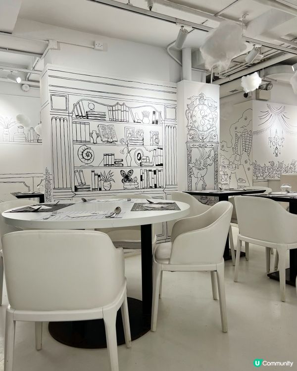 超人氣打卡餐廳𝐔𝐋𝐔𝐑𝐔🖤🤍