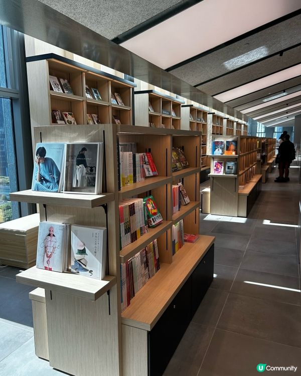 啟德。雙子匯2期 7 樓 SNDO READS 生活品味書店