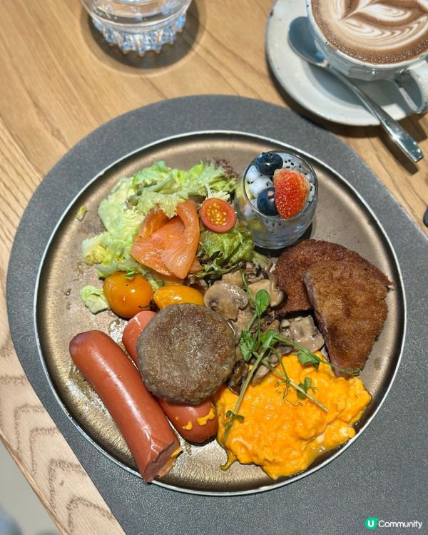 delish kitchen by ALOT 