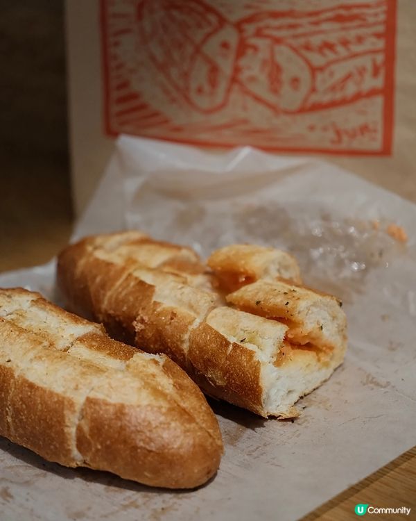 日本福岡人氣明太子法包麵包店