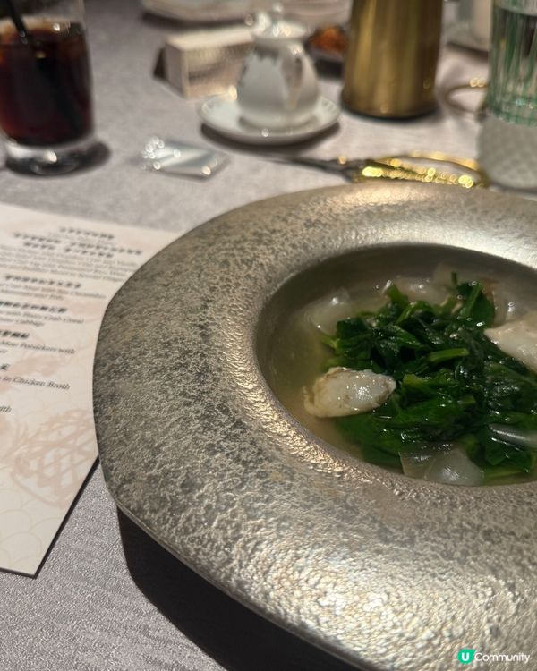 親眼睇！落地玻璃窗前享受蟹宴美景，打卡無敵靚！