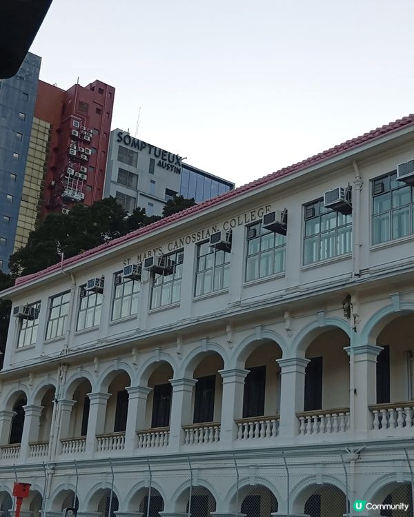 各位去歐洲旅遊時，一定看見粉紅色教堂，其實香港也有一間粉紅色...