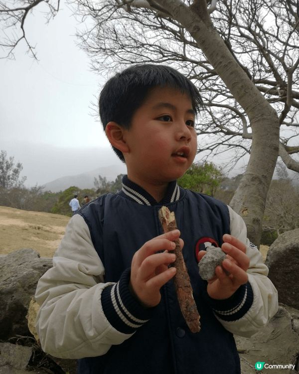 近排天氣清涼,帶咗小朋友去打籃球!小朋友奔跑跳躍,投籃入框時...