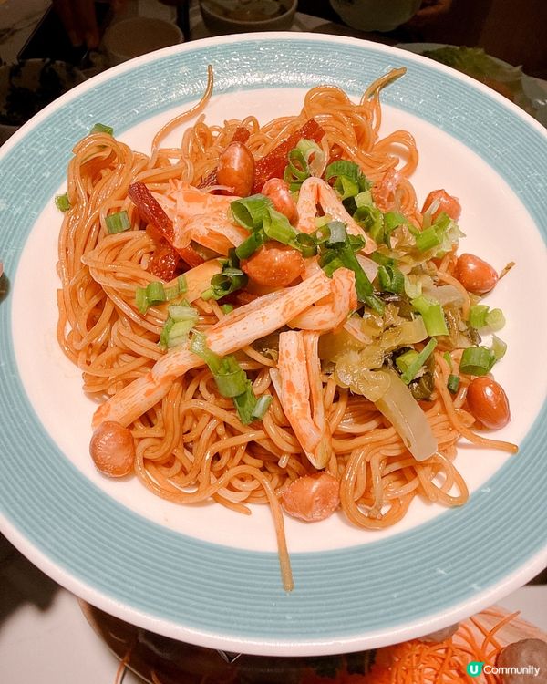 深圳吃清甜珍珠馬蹄椰子雞煲| 必吃臘味芋頭煲仔飯