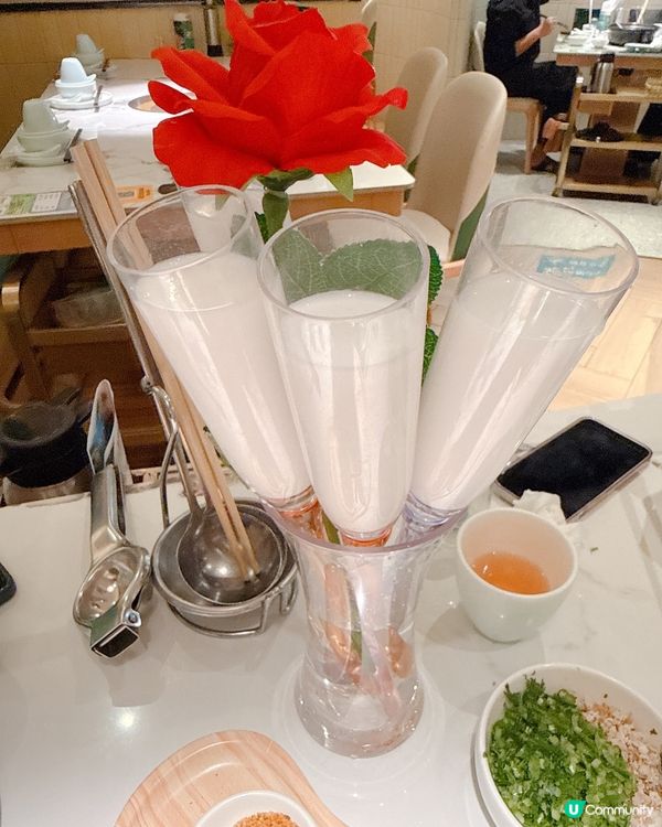 深圳吃清甜珍珠馬蹄椰子雞煲| 必吃臘味芋頭煲仔飯