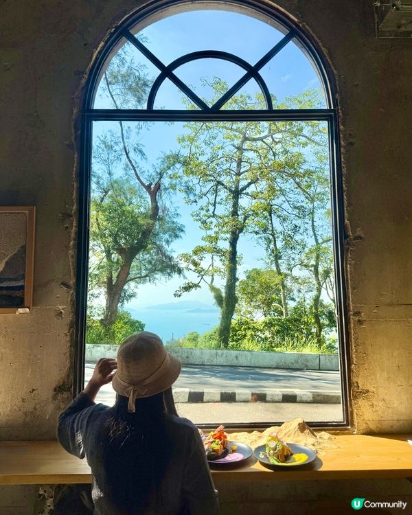 為了這扇窗，值得來山頂一趟