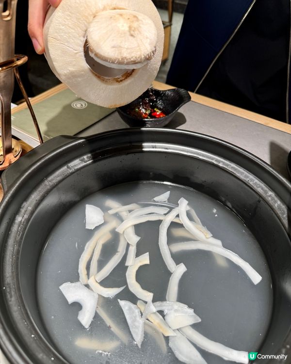 鳳凰椰子雞火鍋（旺角）