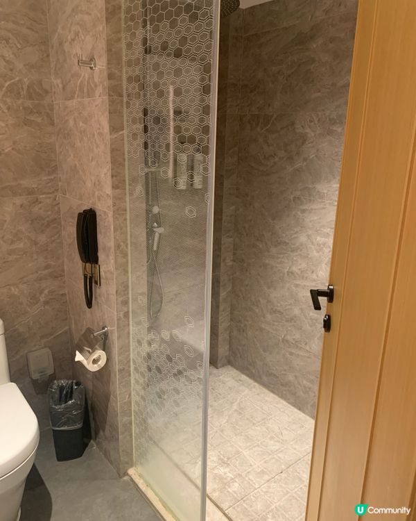 [酒店開箱系列]喜悅假日酒店|裝修別緻|出現古怪聲音👻